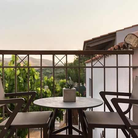 Kamares Sanctuaries Apartment คอลิมวาริออน ห้อง รูปภาพ